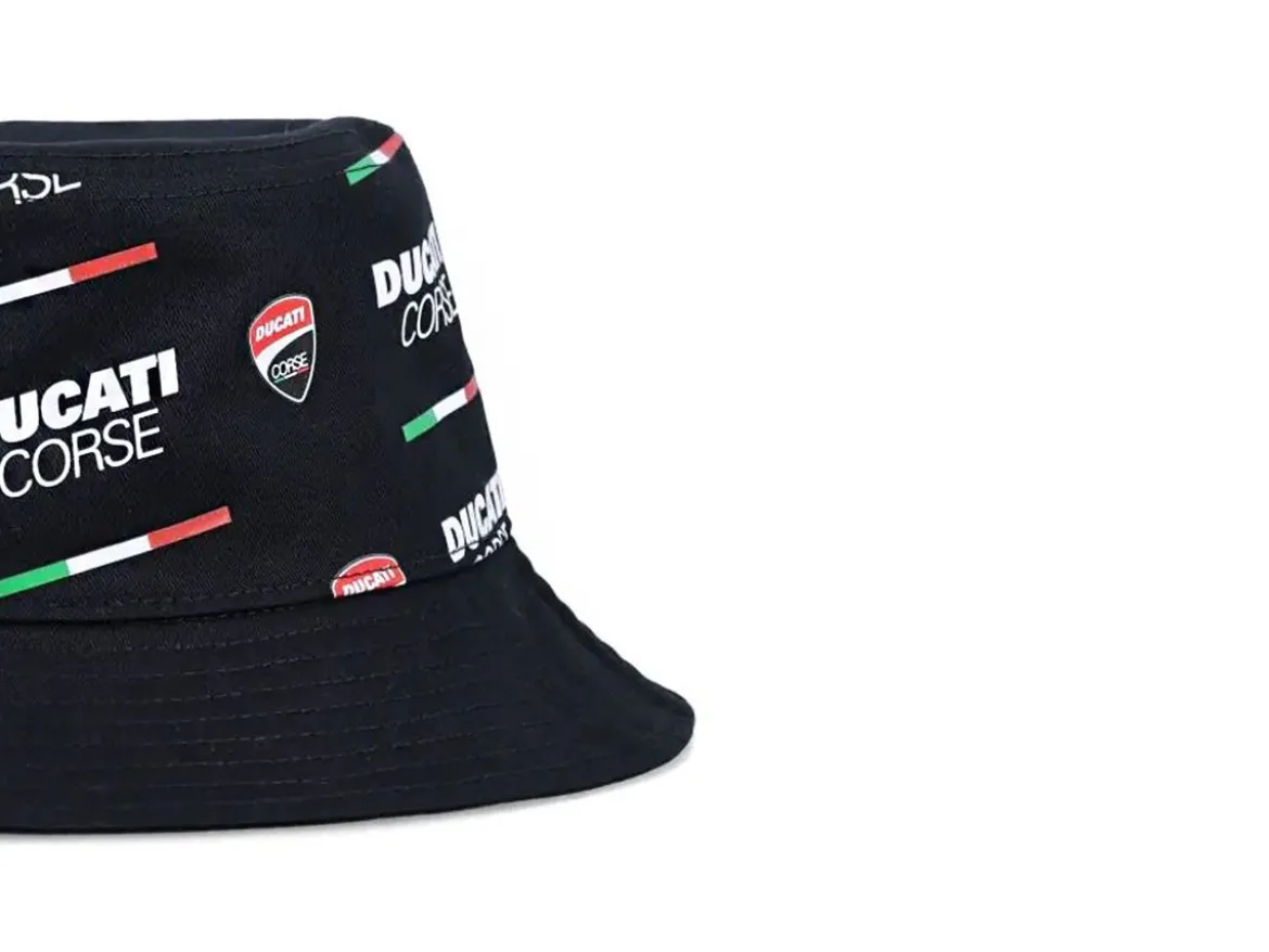 2446005 CAPPELLO PESCATORE UFFICIALE DUCATI CORSE ALLOVER LOGO