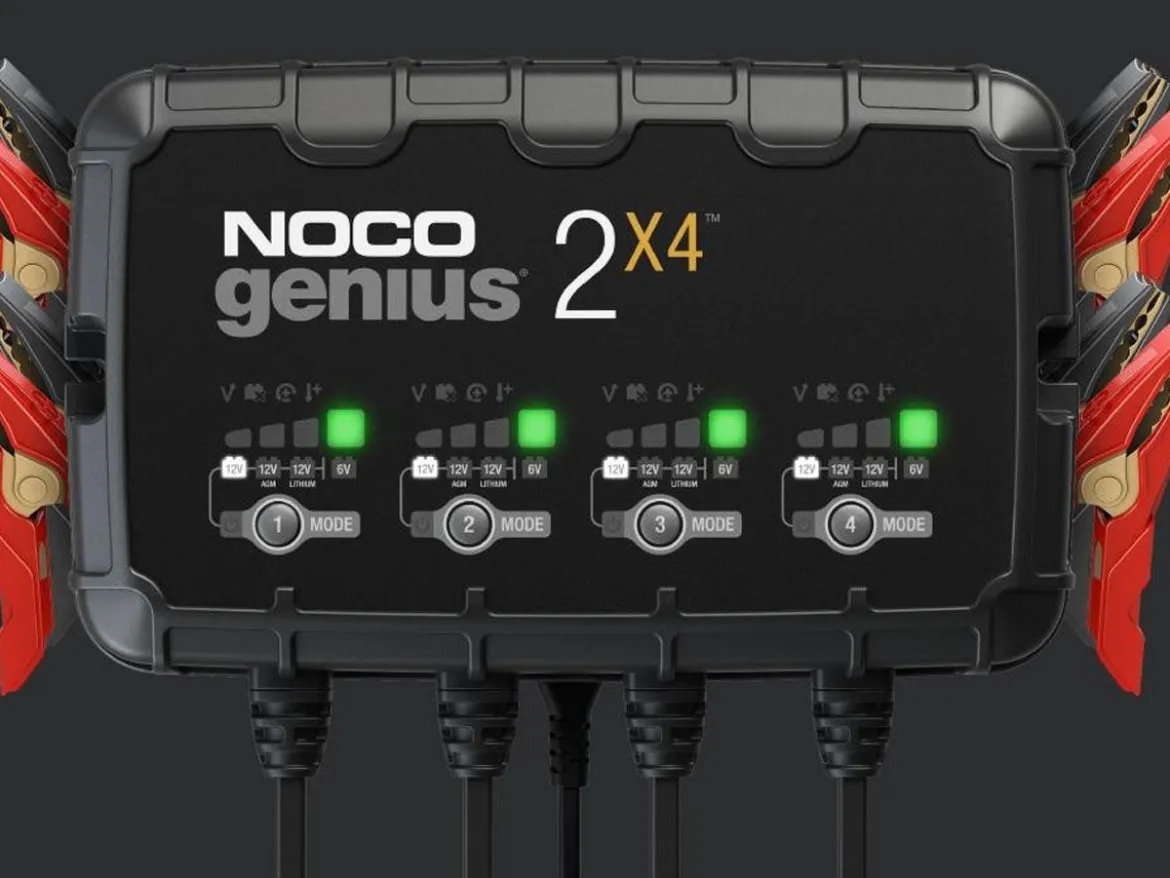 CARICA BATTERIE 4 BANCHI NOCO GENIUS 10 6V / 12V 8A