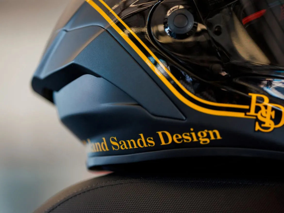 CASCO INTEGRALE BELL RACE STAR FLEX DLX 2024 ROLAND SAND DESIGN PLAYER NERO/ORO