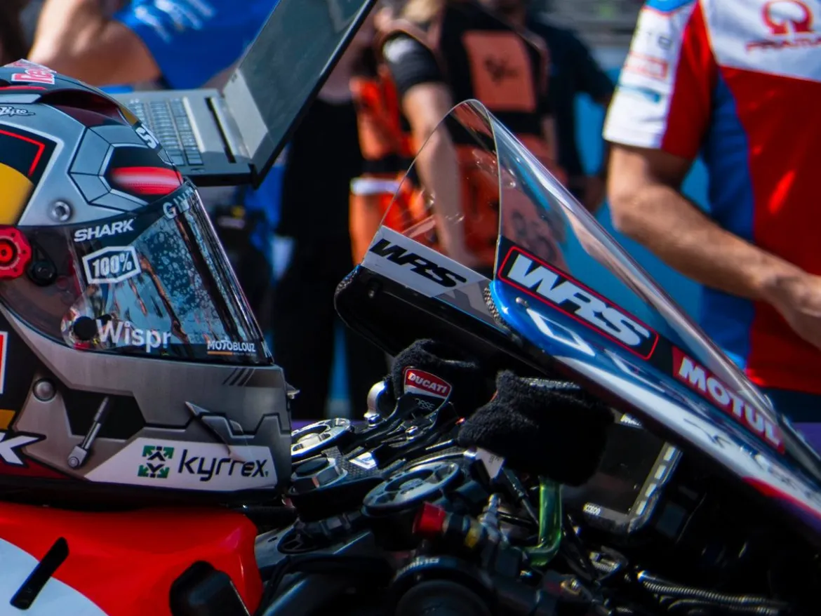 COPPIA ADESIVI CUPOLINO WRS VERSIONE TEAM MOTOGP