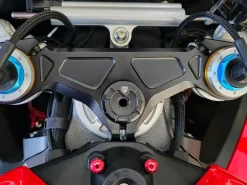 COVER GHIERA DI STERZO CNC RACING DUCATI STREETFIGHTER V2 2022-2024