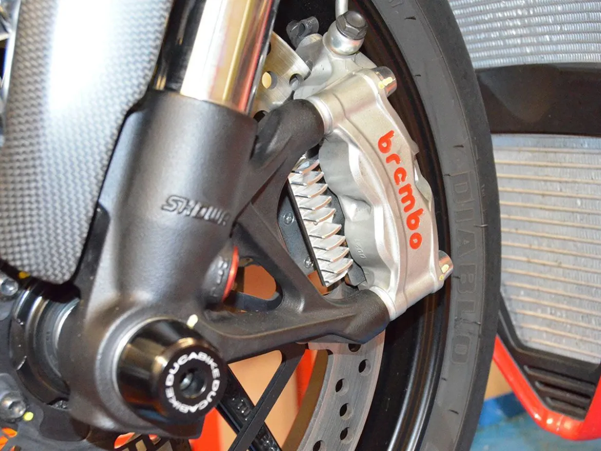 DISSIPATORI CALORE PINZE FRENO PERFORMANCE TECHNOLOGY DUCATI PANIGALE V4