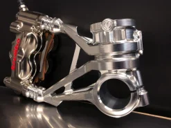 KIT ATTACCHI SBK MOTOCORSE PER FORCELLE OHLINS 108MM DUCATI PANIGALE V2 2020-2022
