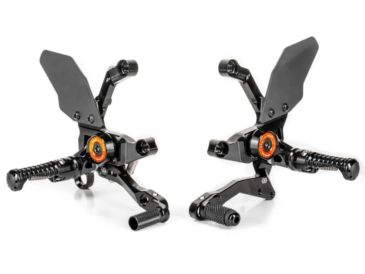 PEDANE ARRETRATE ALLUMINIO GILLES TOOLING KTM SUPER DUKE 1390 R 2024