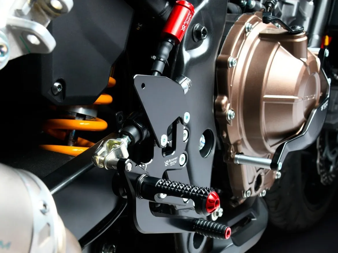PEDANE ARRETRATE BONAMICI RACING REGOLABILI HONDA CBR 500 R 2019-2023
