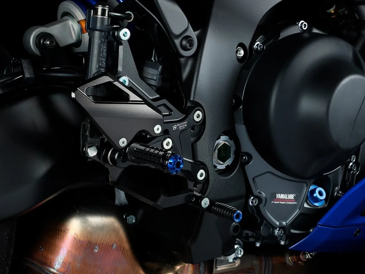 PEDANE ARRETRATE REGOLABILI BONAMICI RACING YAMAHA R9 2025
