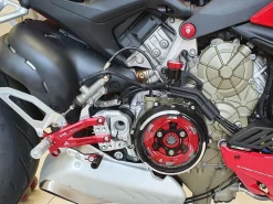PEDANE REGOLABILI CNC RACING CARBONIO PRAMAC DUCATI STREETFIGHTER V4 / S 2020-2023