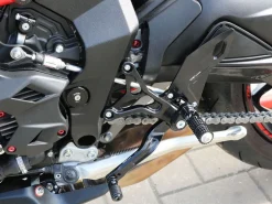 PEDANE REGOLABILI CNC RACING MV AGUSTAÂ BRUTALE 800 / RR / RC 2016-2019
