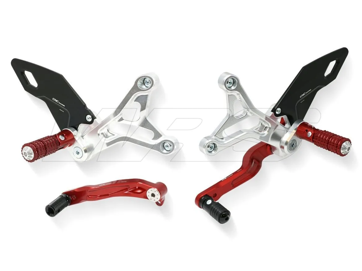 PEDANE REGOLABILI CNC RACING MV AGUSTA BRUTALE 800 / RR / RC 2016-2019