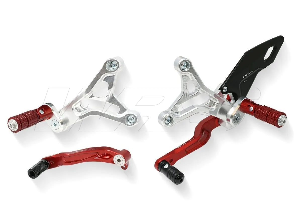 PEDANE REGOLABILI CNC RACING MV AGUSTA BRUTALE 800 / RR / RC 2016-2019
