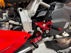 PEDANE REGOLABILI TROY BAYLISS EDITION CNC RACING DUCATI PANIGALE 1199 / 1299