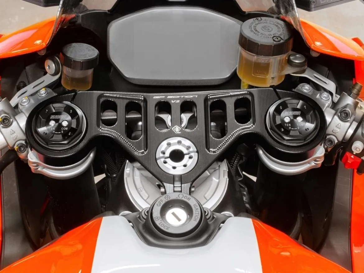 PIASTRA STERZO SUPERIORE GP EDITION DBK DUCATI PANIGALE V2 2020-2022