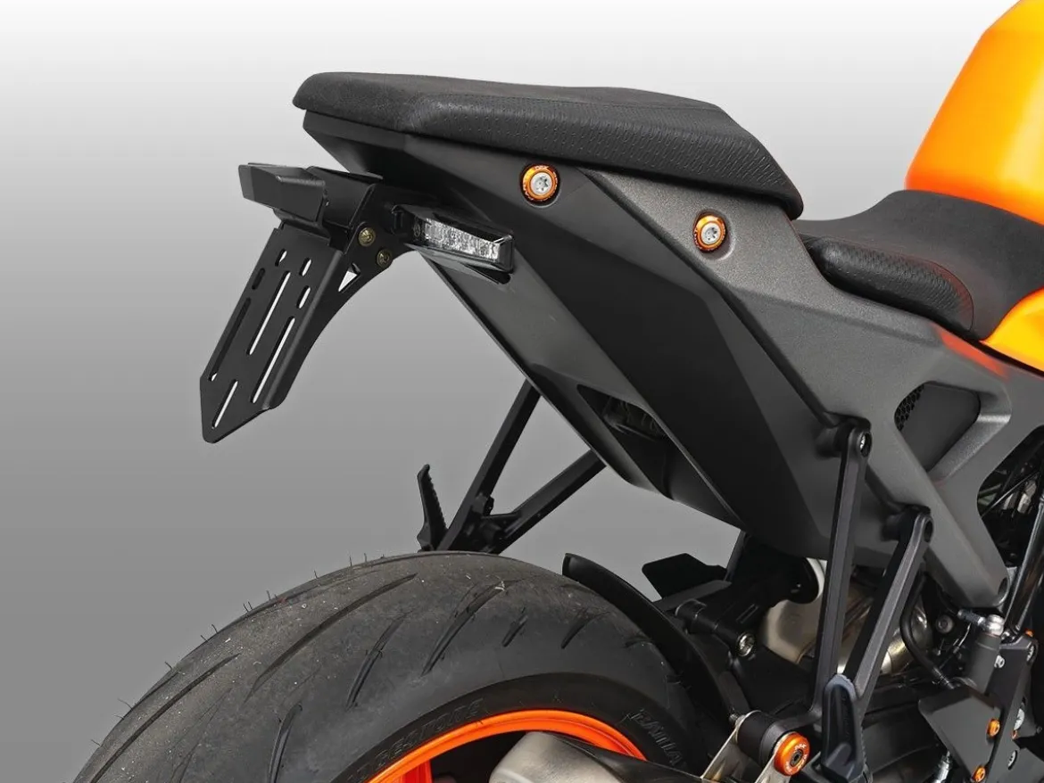 PORTATARGA REGOLABILE DBK KTM SUPER DUKE 1390 R / EVO 2024