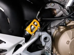 PROTEZIONE POMPA FRENO POSTERIORE PEDANE ORIGINALI / CNC RACING DUCATI STREETFIGHTER V4 / S / SP2 2020-2024