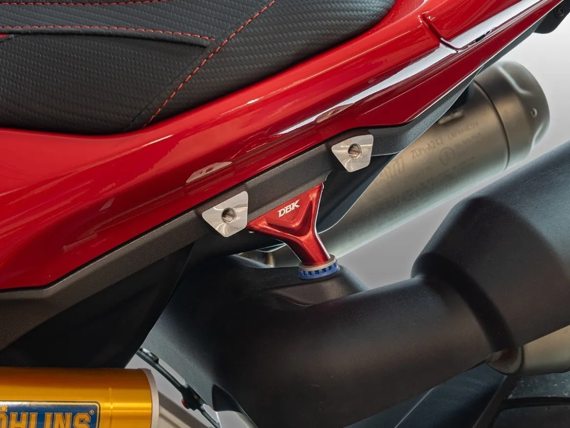 SET SUPPORTI TERMINALI SCARICO DBK DUCATI STREETFIGHTER V2 / S 2025