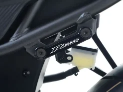 STAFFA SUPPORTO SCARICO + PIASTRA FORI PEDANE POSTERIORI R&G HONDA CB 500 X 2019-2023