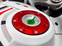 TAPPO SERBATOIO CARBURANTE TRICOLORE CNC RACING MV AGUSTA RUSH 1000 2020-2022